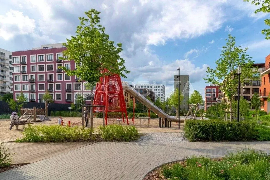 3-к кв. Тюменская область, Тюмень ул. Газовиков, 36 (82.3 м) - Фото 1