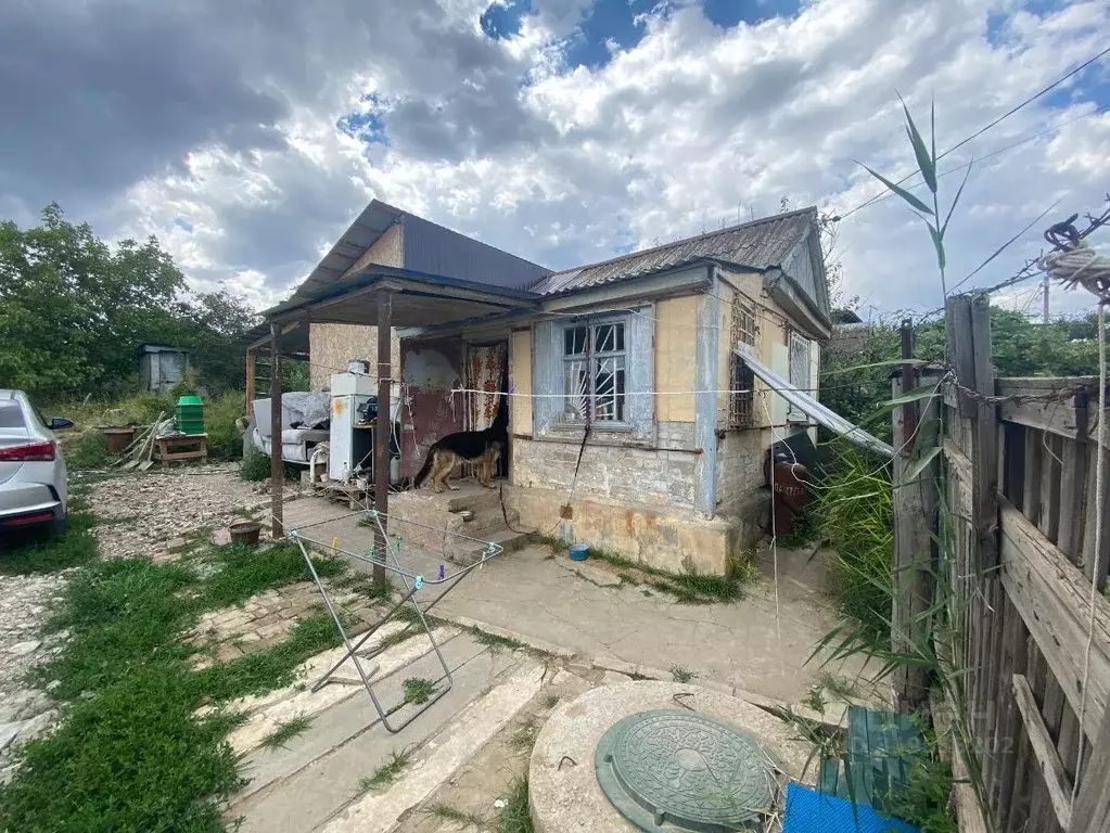 Дом в Волгоградская область, Волгоград ул. Джамбула Джабаева (40 м) - Фото 0