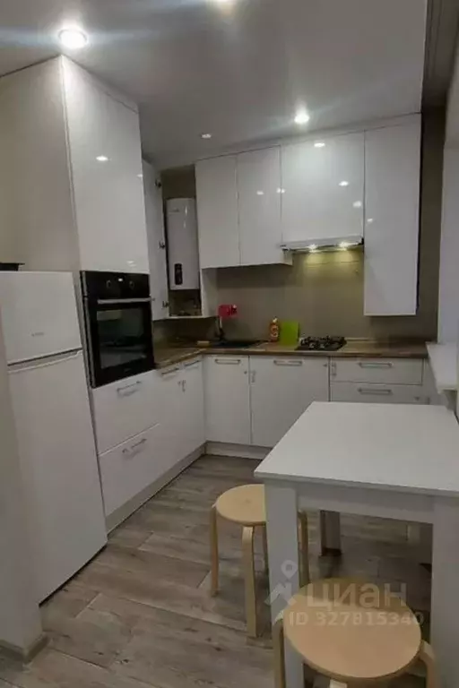 2-к кв. Красноярский край, Красноярск Шелковая ул., 2 (42.0 м) - Фото 1