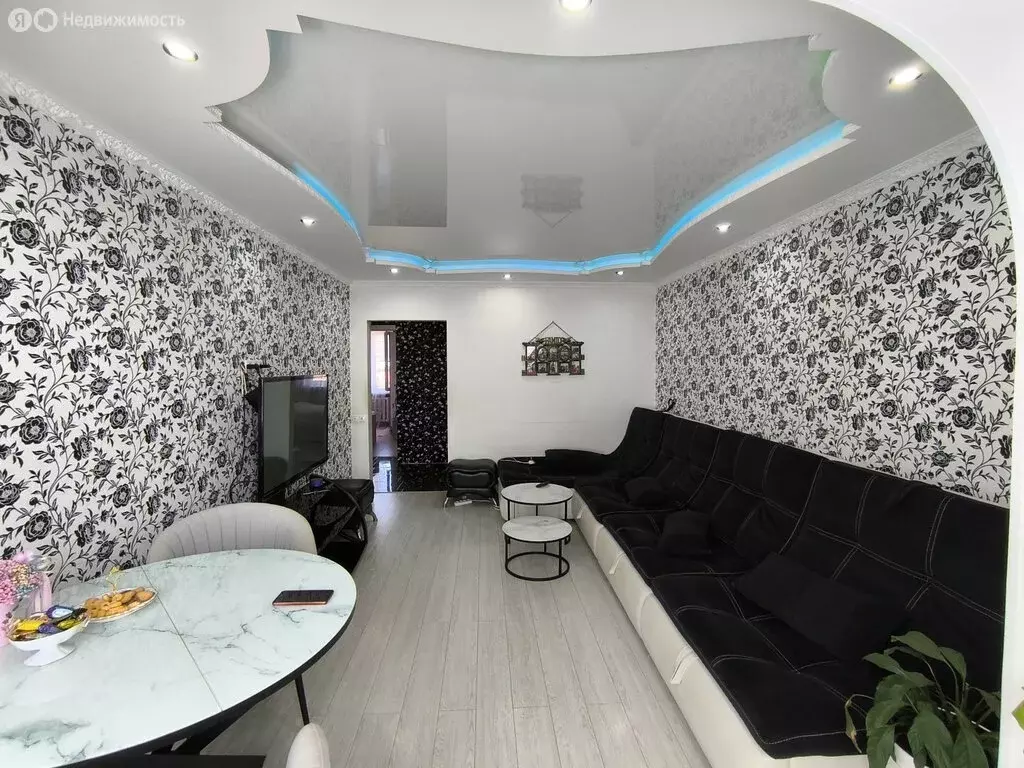 3-комнатная квартира: Апшеронск, улица 9 Января, 35 (62.3 м) - Фото 2