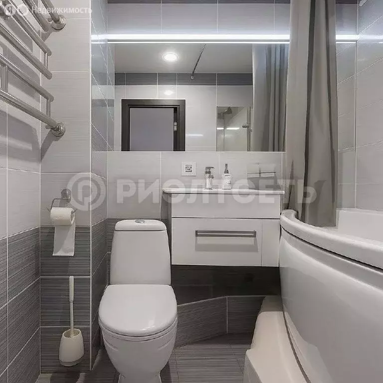 1-комнатная квартира: Мурманск, улица Зои Космодемьянской, 33 (30 м) - Фото 0