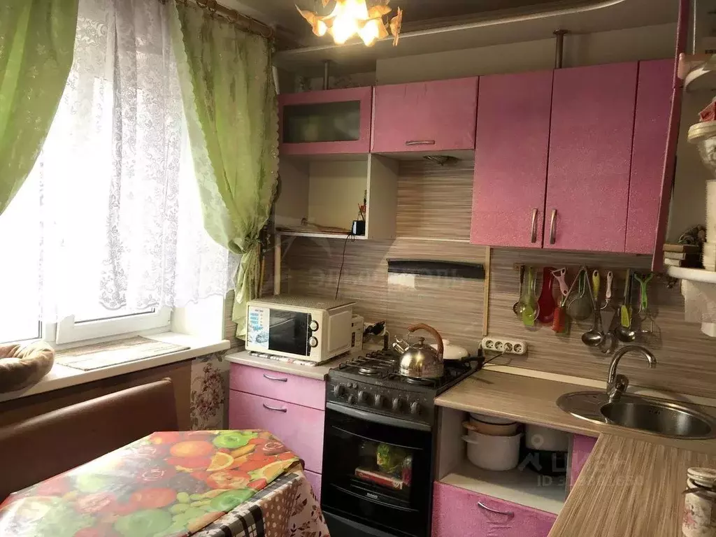 2-к кв. Новгородская область, Великий Новгород Октябрьская ул., 28 ... - Фото 0