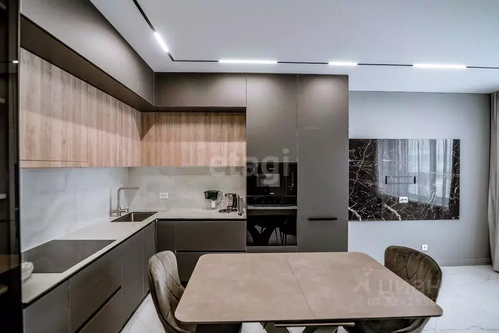 3-к кв. Сахалинская область, Южно-Сахалинск ул. Алексея Максимовича ... - Фото 2