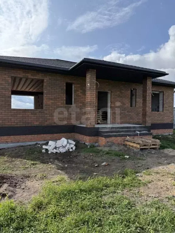 Дом в Курская область, Курский район, с. Рышково ул. Ягодная (120 м) - Фото 0