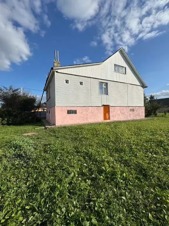 Дом в Орловская область, Свердловский район, Змиевка городское ... - Фото 1