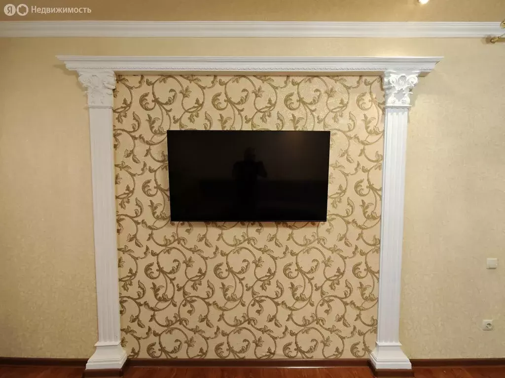 3-комнатная квартира: Нальчик, улица Тарчокова, 25Б (90 м) - Фото 1