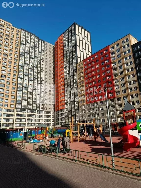 3-комнатная квартира: Балашиха, улица Яганова, 8 (64.2 м) - Фото 2