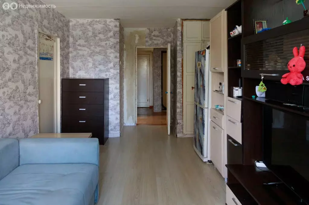 3-комнатная квартира: Екатеринбург, улица Новаторов, 9 (52 м) - Фото 1