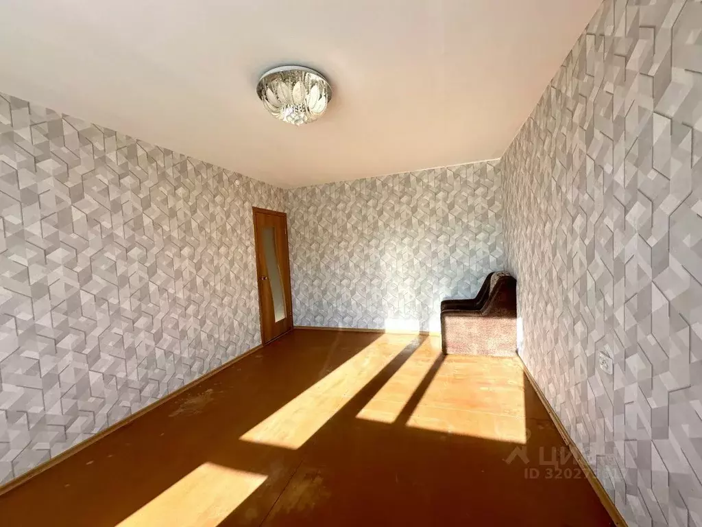 2-к кв. Пермский край, пос. Ильинский ул. Нефтяников, 3 (51.1 м) - Фото 2