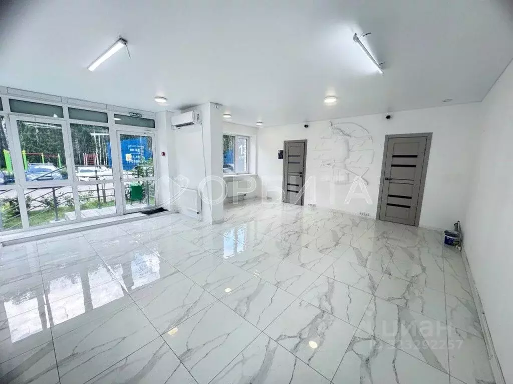 Помещение свободного назначения в Тюменская область, Тюмень ул. ... - Фото 1