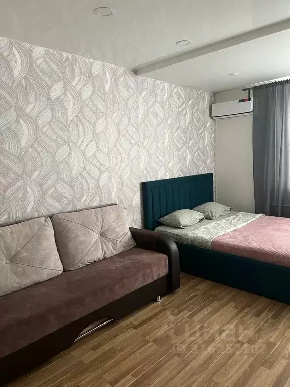3-к кв. Омская область, Омск ул. 70 лет Октября, 15/1 (65.0 м) - Фото 1