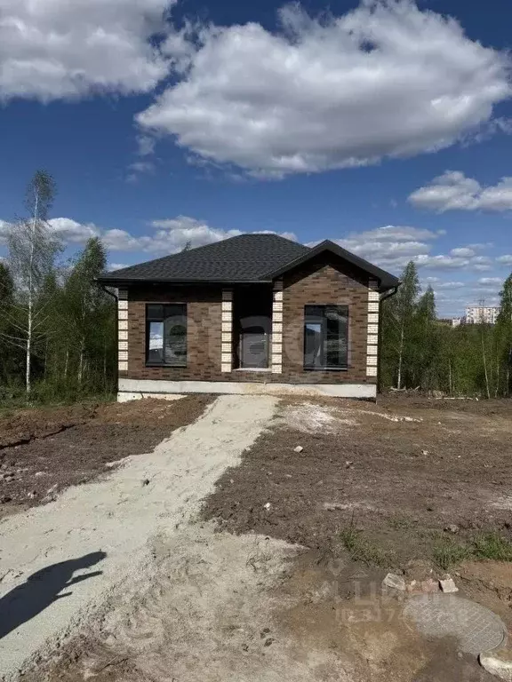 Дом в Курская область, Курский район, Нижнемедведицкий сельсовет, д. ... - Фото 0