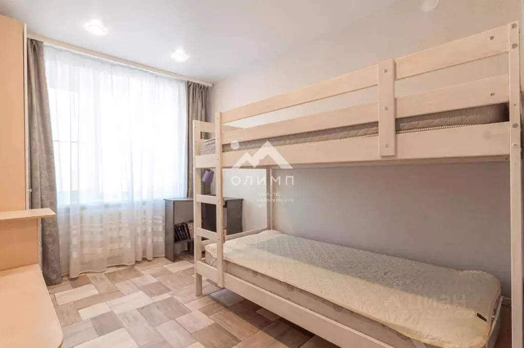 3-к кв. Вологодская область, Сокол ул. Калинина, 26 (59.1 м) - Фото 0