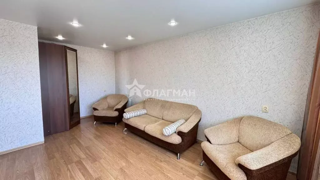 2-к кв. Иркутская область, Иркутск ул. Розы Люксембург, 156 (42.1 м) - Фото 0