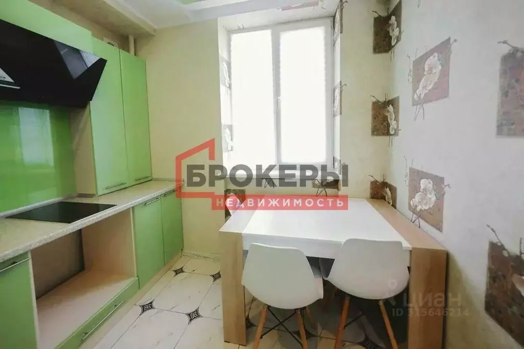 2-к кв. Севастополь ул. Хрусталева, 37 (43.6 м) - Фото 1