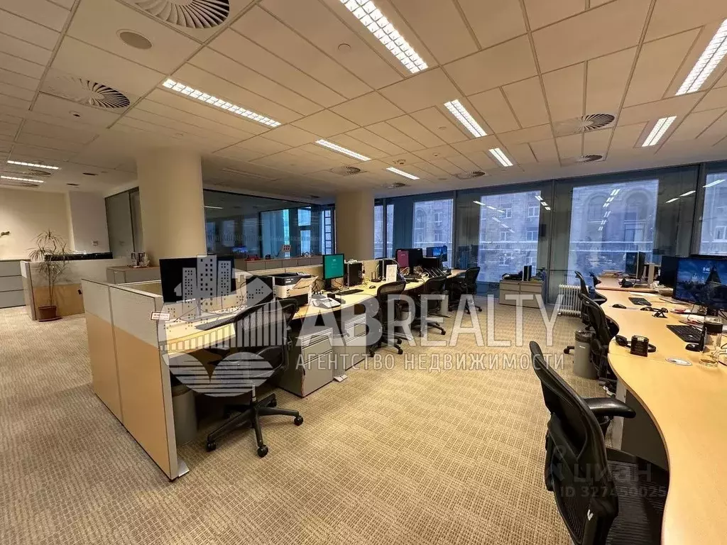 Офис в Москва 1-я Тверская-Ямская ул., 21 (886 м) - Фото 1