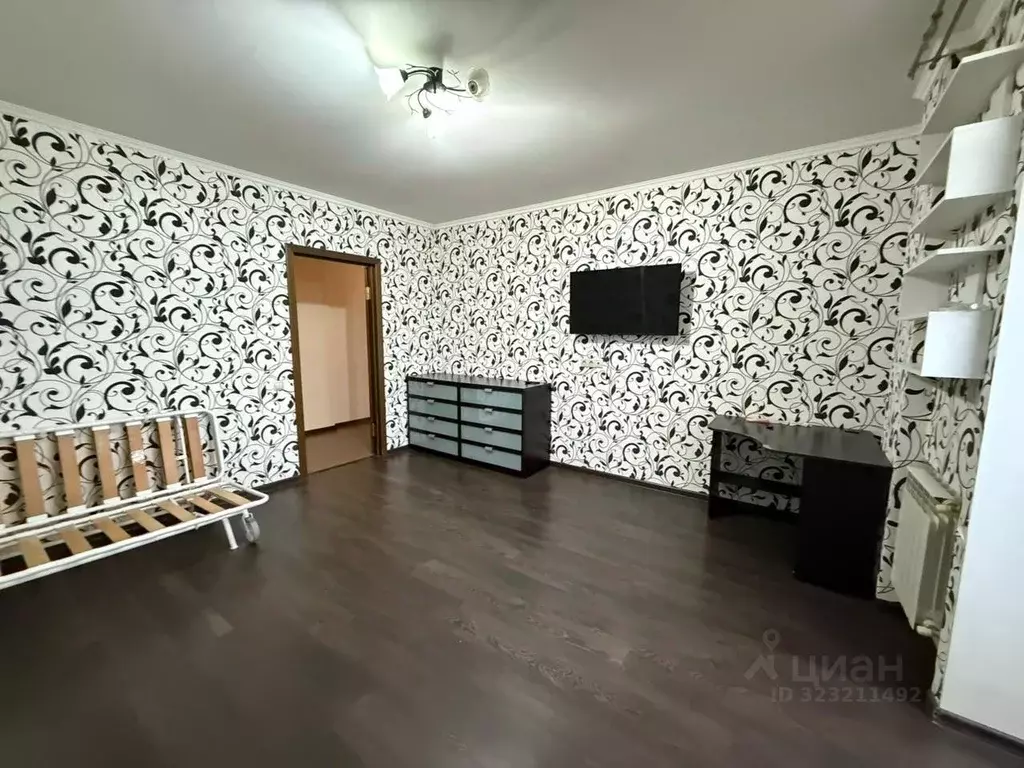 3-к кв. Ростовская область, Каменск-Шахтинский ул. Желябова (90.0 м) - Фото 2