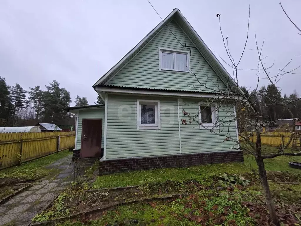 Дом в Ленинградская область, Киришский район, Будогощское городское ... - Фото 1