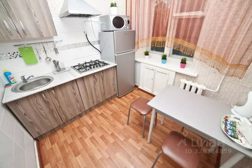 1-к кв. Свердловская область, Екатеринбург ул. Надеждинская, 13 (33.0 ... - Фото 2