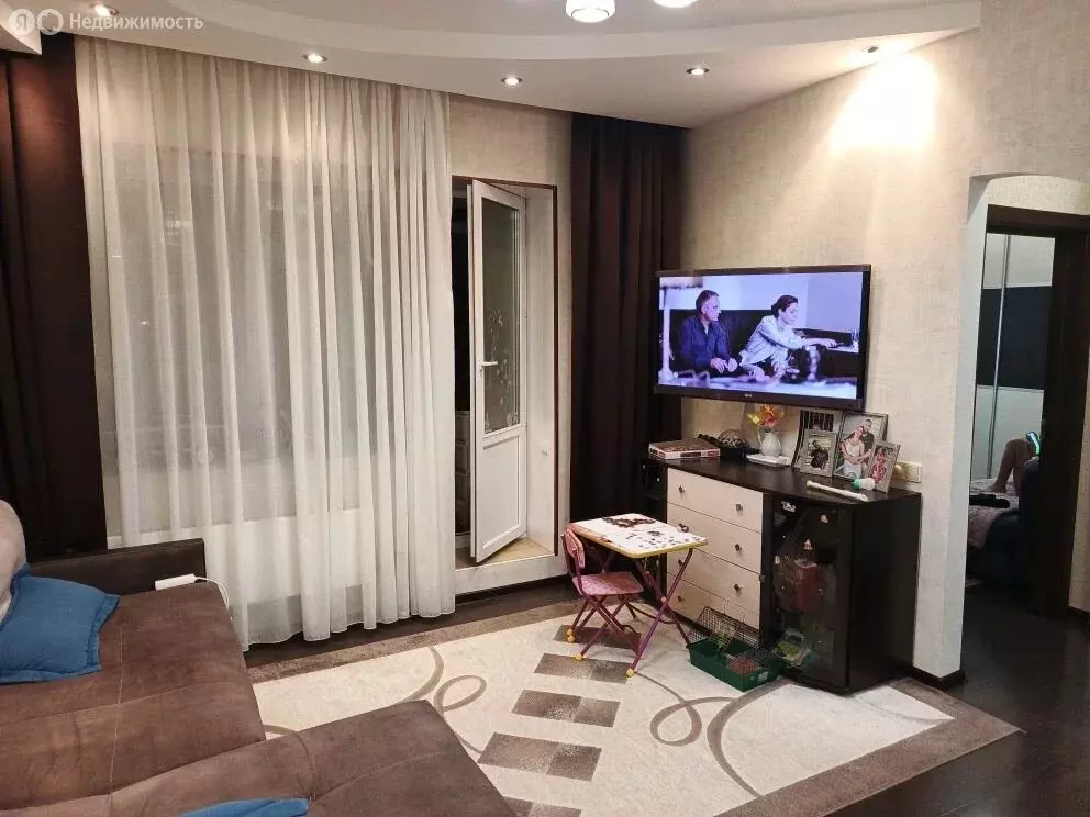 1-комнатная квартира: Новый Уренгой, Тундровая улица, 4 (38.6 м) - Фото 1