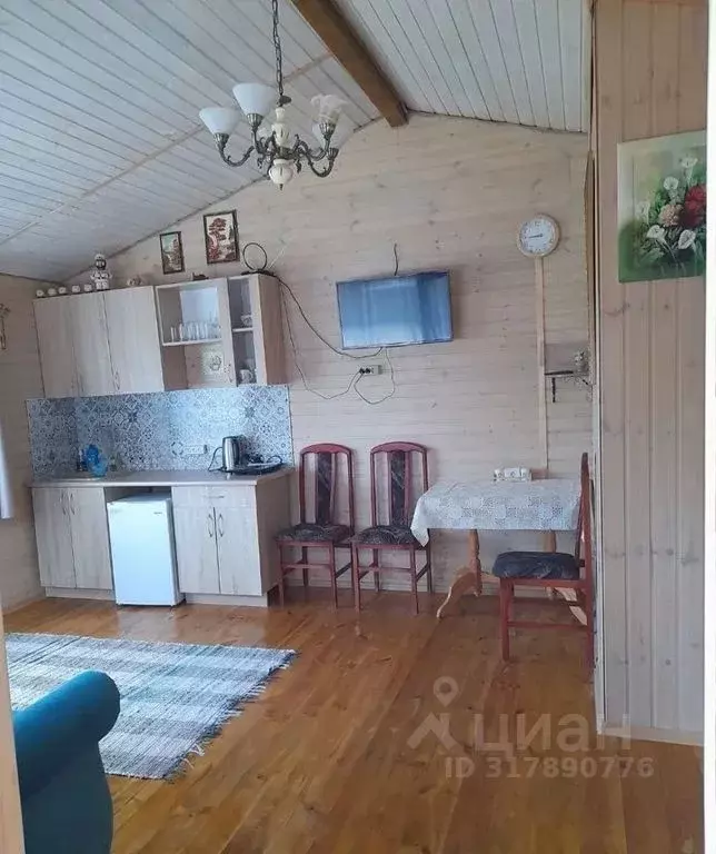 Дом в Калининградская область, Балтийск ул. Батарейная, 8 (30 м) - Фото 1