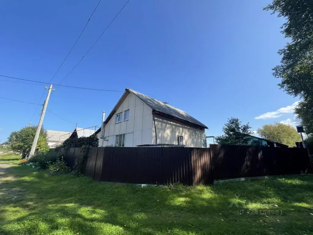 Дом в Свердловская область, Горноуральский муниципальный округ, с. ... - Фото 1