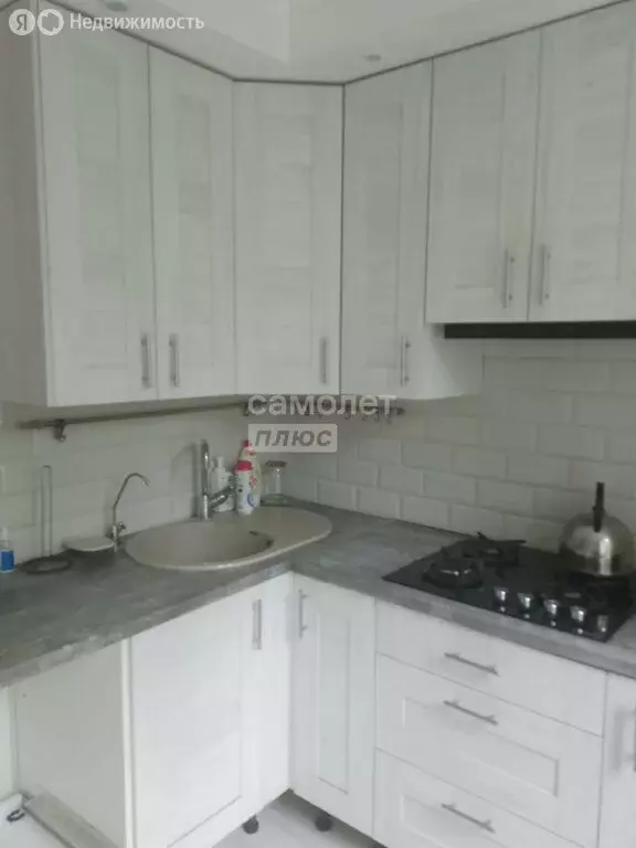 3-комнатная квартира: Москва, улица 50 лет Октября, 19 (59.3 м) - Фото 0