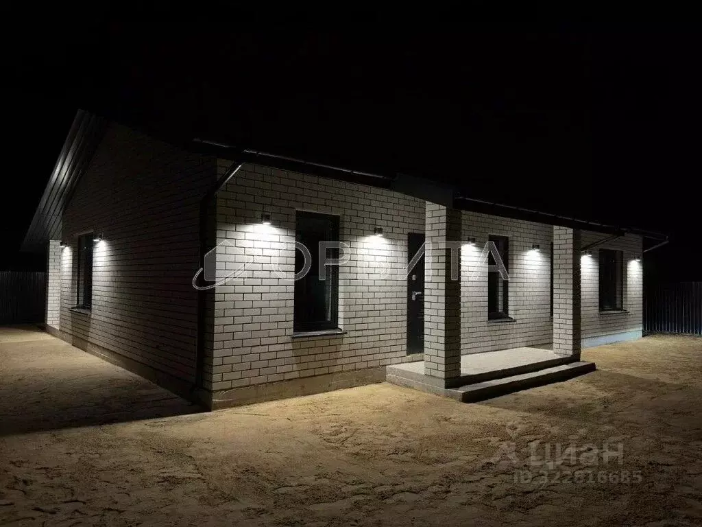 Дом в Тюменская область, Тюменский муниципальный округ, д. Падерина ... - Фото 0