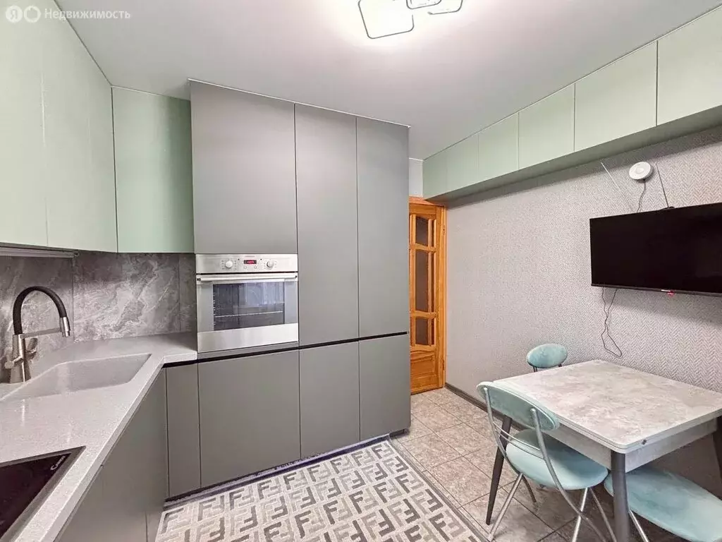 3-комнатная квартира: Курск, Станционная улица, 4 (80 м) - Фото 1