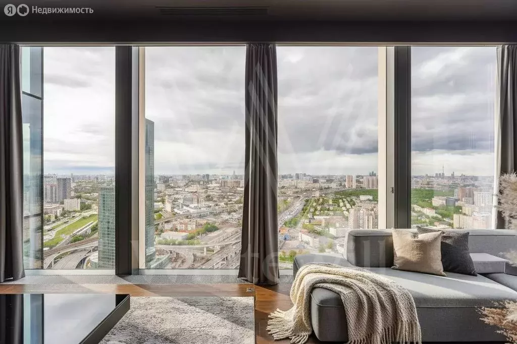 1-комнатная квартира: Москва, 1-й Красногвардейский проезд, 22с2 (75 ... - Фото 1