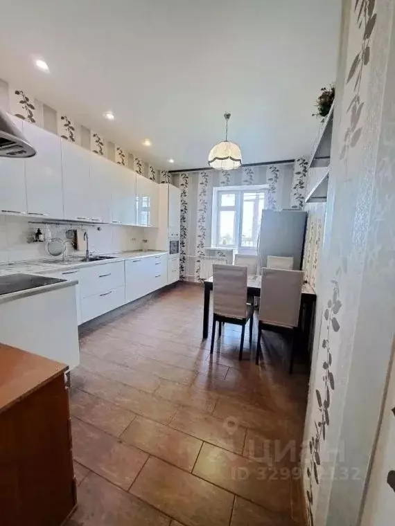 3-к кв. Татарстан, Казань ул. Адоратского, 1а (98.0 м) - Фото 1