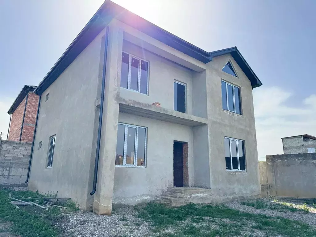 Дом в Кабардино-Балкария, Нальчик ул. Биттирова (180 м) - Фото 0