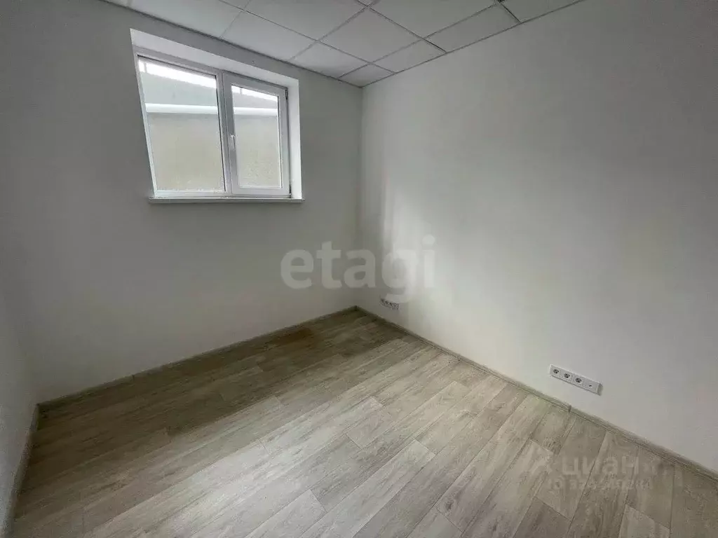 Офис в Крым, Симферополь ул. Генерала Родионова (17 м) - Фото 2