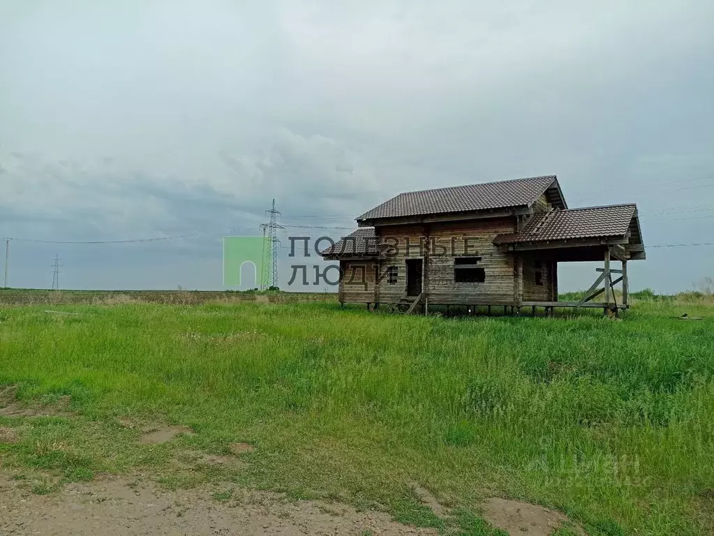 Дом в Красноярский край, Сосновоборский муниципальный округ, с. Зыково ... - Фото 0