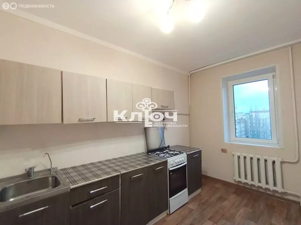 3-комнатная квартира: Стерлитамак, улица Артёма, 127 (66 м) - Фото 0