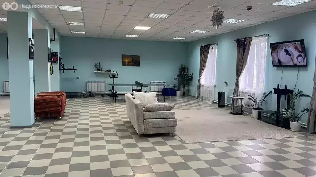 Дом в Тюменский муниципальный округ, деревня Пышминка (270 м) - Фото 1