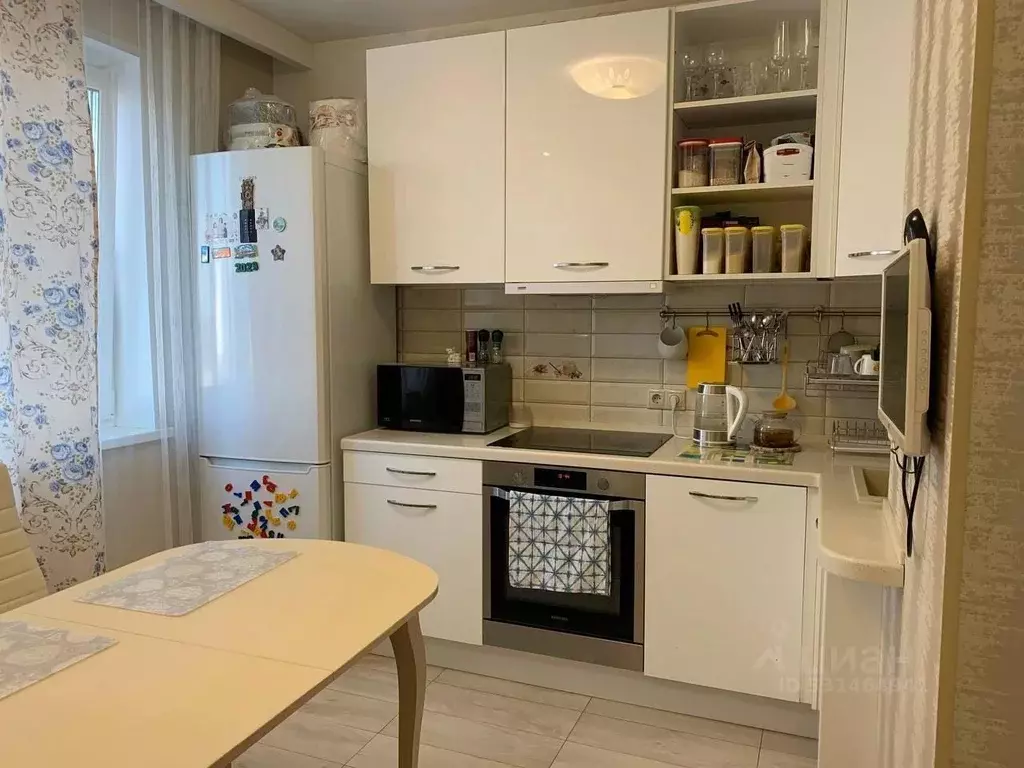 3-к кв. Москва Новопеределкинская ул., 14К1 (75.5 м) - Фото 1