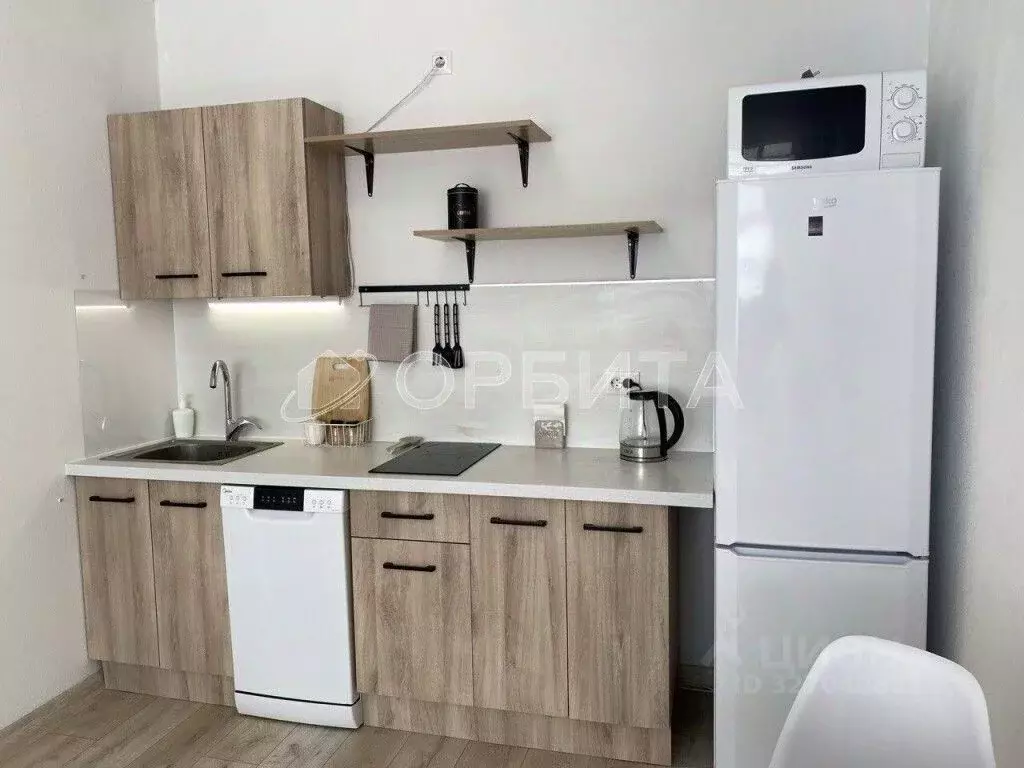 1-к кв. Тюменская область, Тюмень ул. Тимофея Чаркова, 87 (40.0 м) - Фото 1