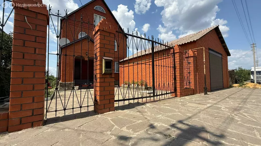Дом в посёлок Синегорский, улица Котовского, 11 (168 м) - Фото 0