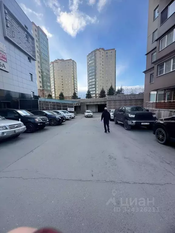 Гараж в Сахалинская область, Южно-Сахалинск 11-й мкр, Грин Палас жилой ... - Фото 1