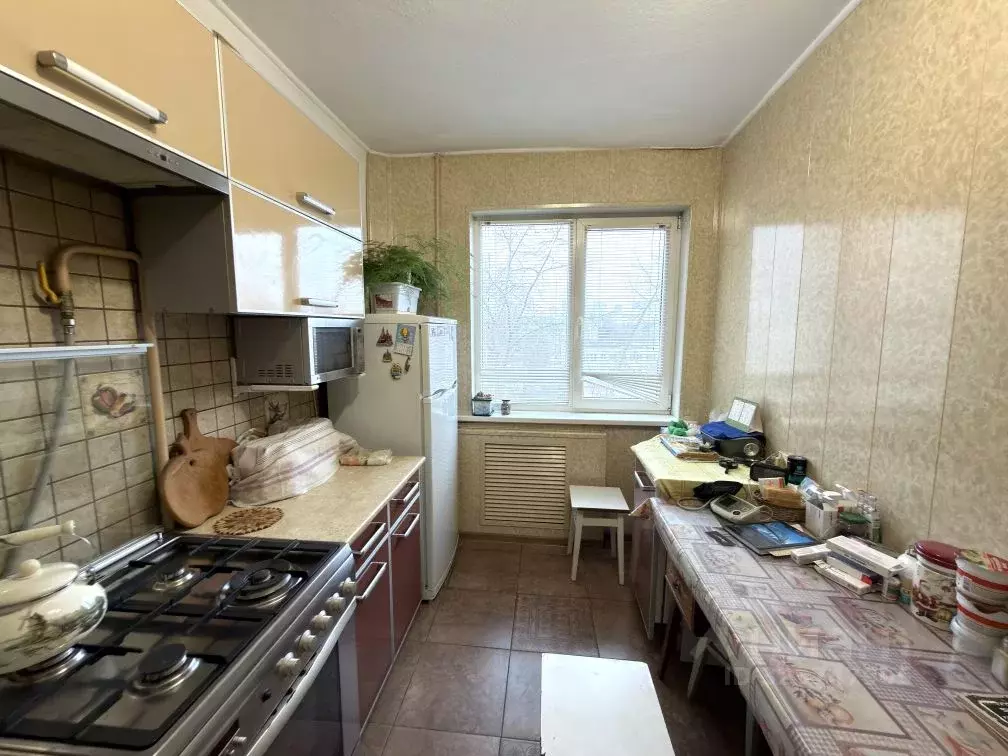 3-к кв. Волгоградская область, Волгоград ул. Милиционера Буханцева, 2 ... - Фото 0