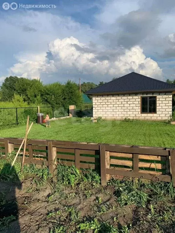 Дом в село Зудилово, Набережная улица (78 м) - Фото 1