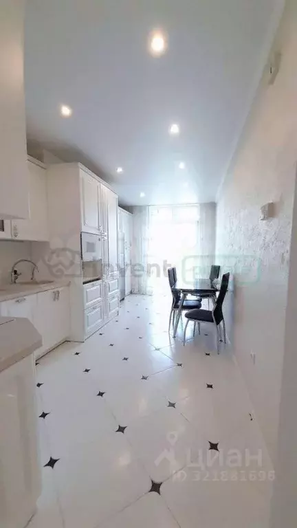 2-к кв. Калининградская область, Калининград ул. Гайдара, 122 (77.4 м) - Фото 1