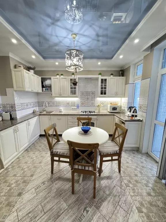 3-к кв. Крым, Евпатория ул. 9 Мая, 45Б (87.0 м) - Фото 1