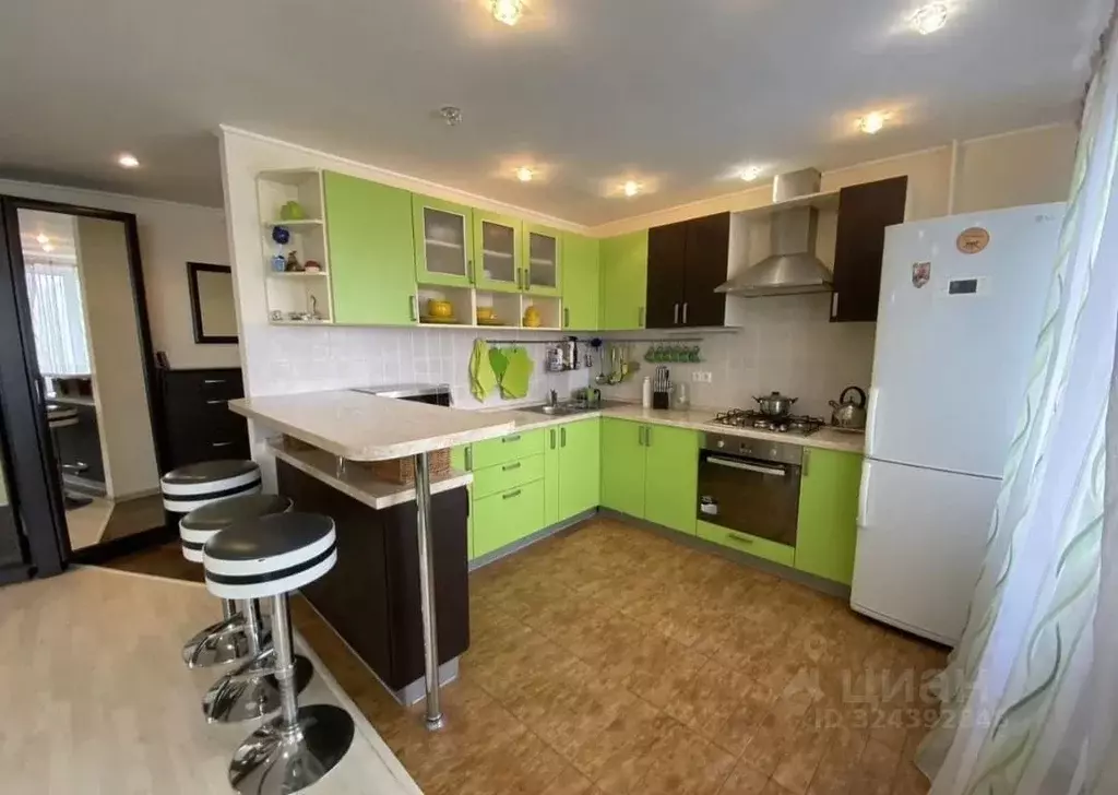 3-к кв. Волгоградская область, Волгоград ул. Карла Либкнехта, 13 (64.0 ... - Фото 2