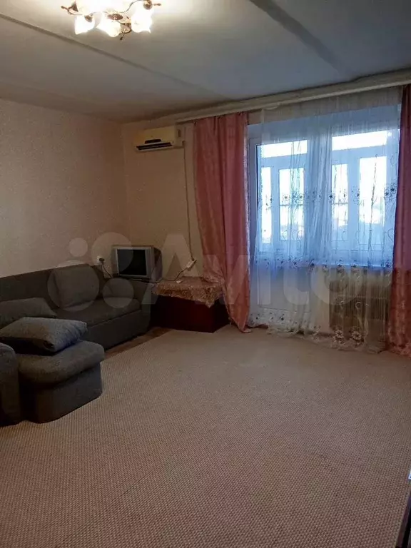 1-к. квартира, 42 м, 5/9 эт. - Фото 0