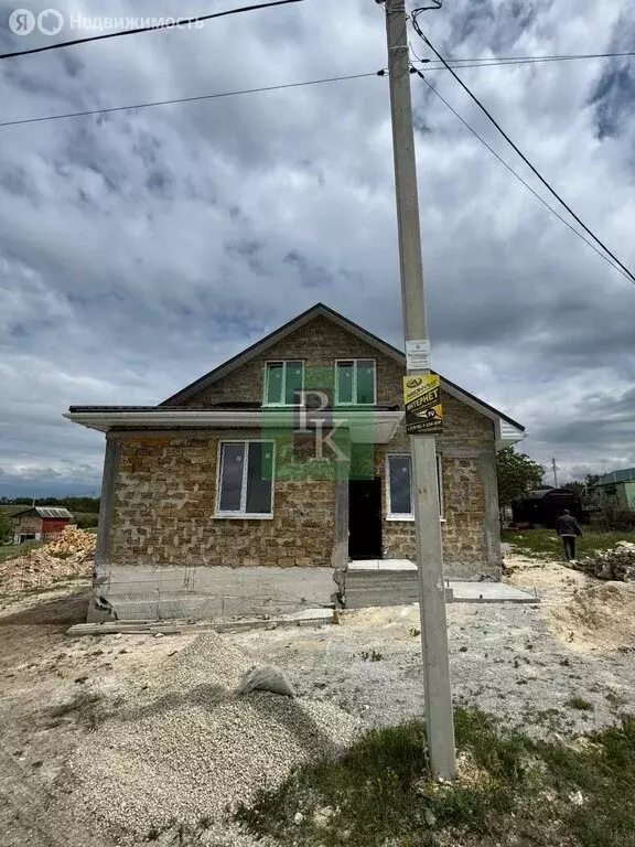 Дом в село Урожайное, Вишнёвая улица (108 м) - Фото 1