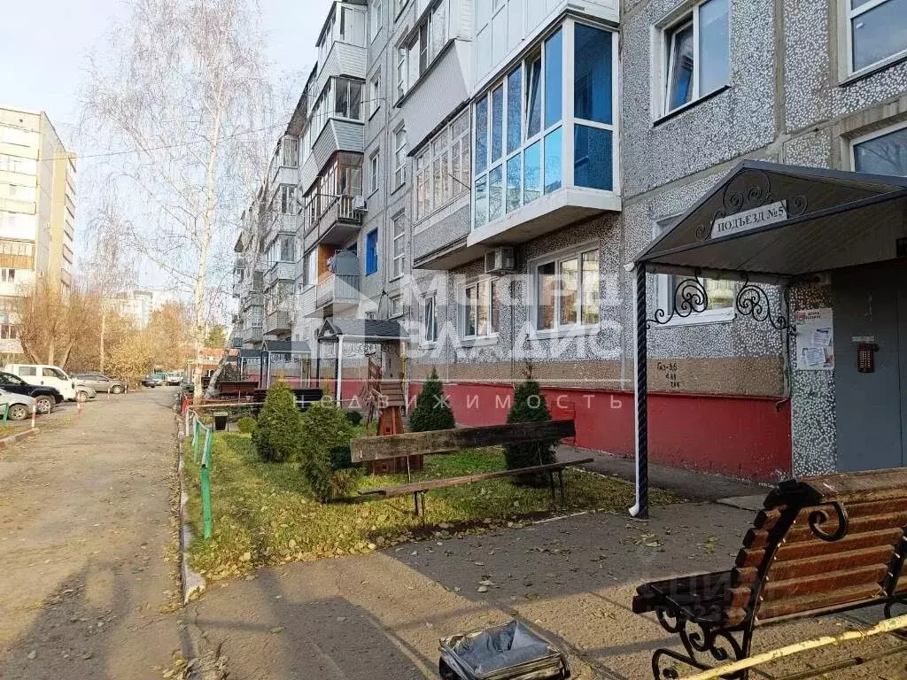 3-к кв. Омская область, Омск Взлетная ул., 3Б (60.0 м) - Фото 1