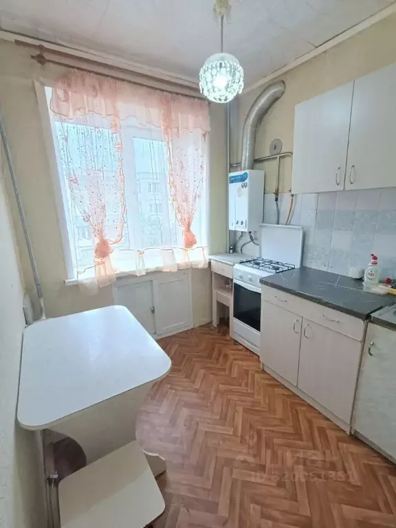 1-к кв. Ярославская область, Рыбинск бул. Победы, 26 (22.0 м) - Фото 0