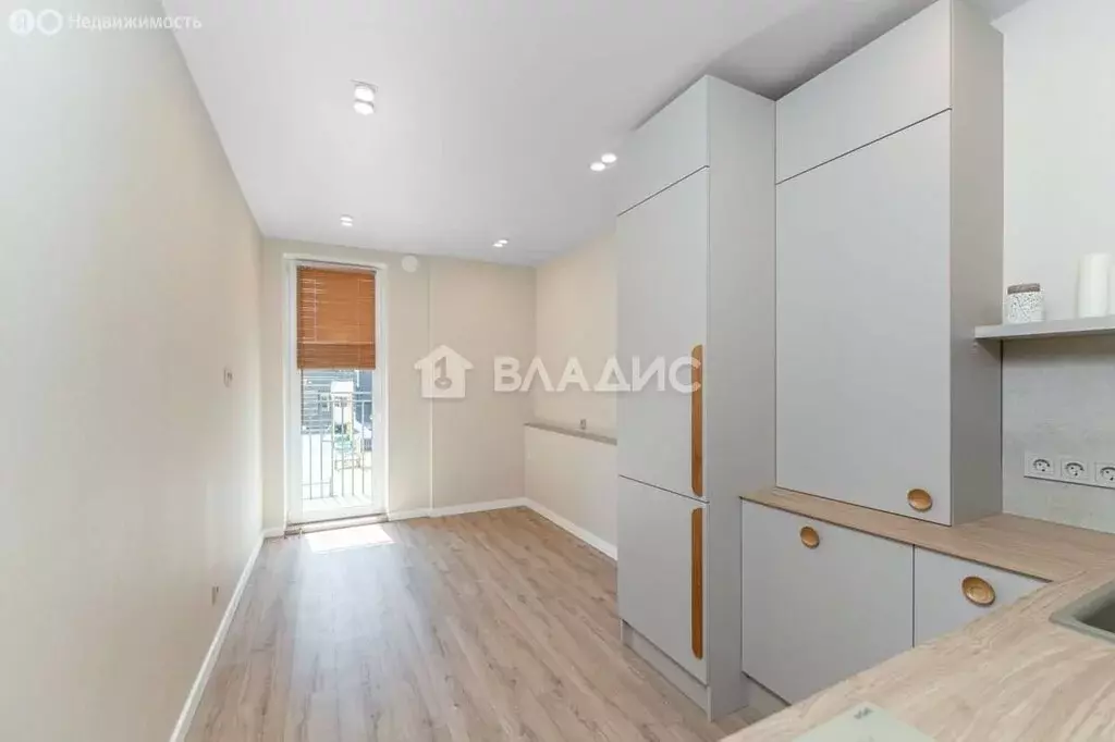 1-комнатная квартира: Калининград, проспект Калинина, 111 (42 м) - Фото 1